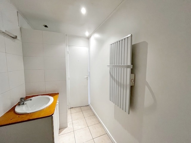 photo_df825b6b814631f3ad8b7607983e2f37_Inc_0-21501