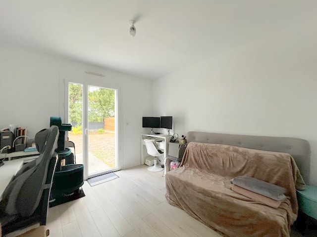 photo_4f6d51558f8344faaf1298bb888bb508-22122