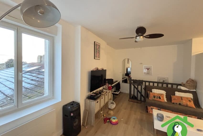 photo_70e249a9b58981afdb74b2e5734342f8-22281