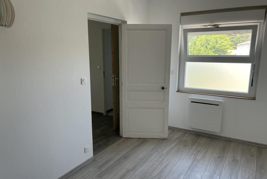 photo_b6bcb841eee20ea78af64d33a3c1205e-22360